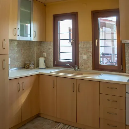 Seaview Maisonette